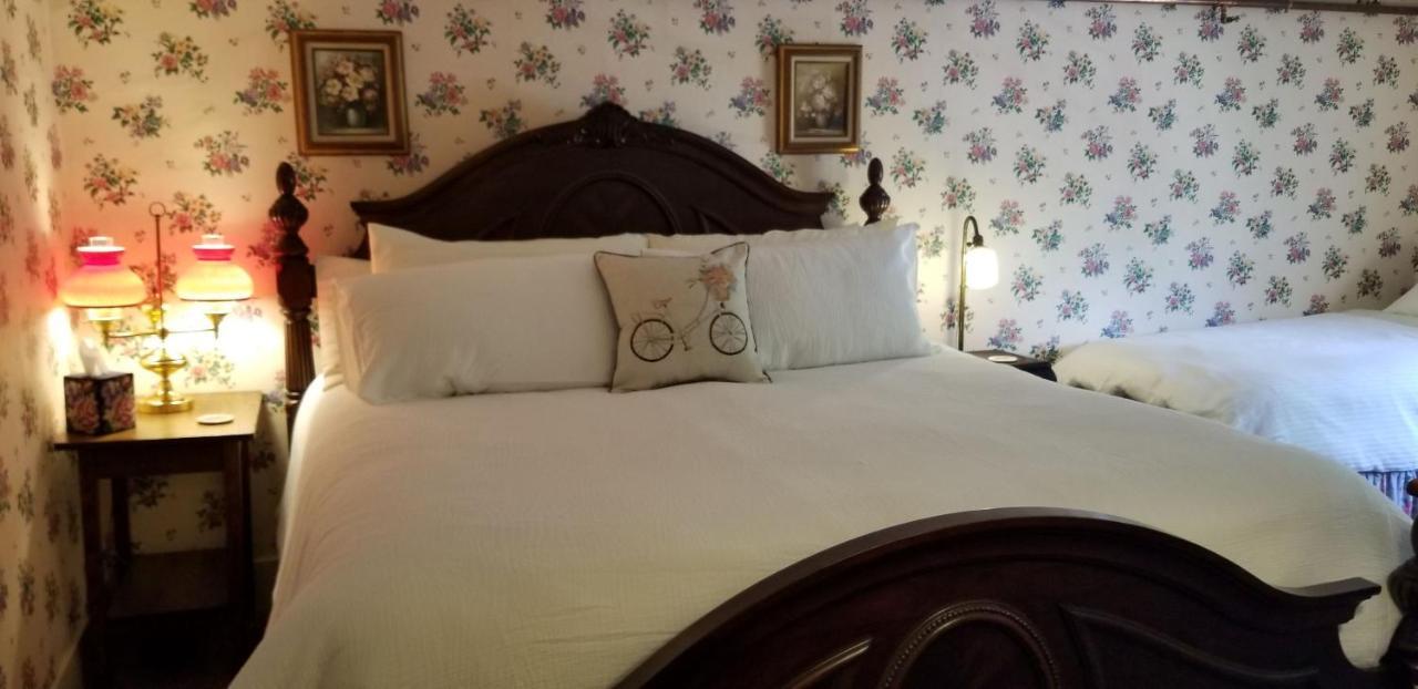 The Nutmeg Inn Мередит Экстерьер фото