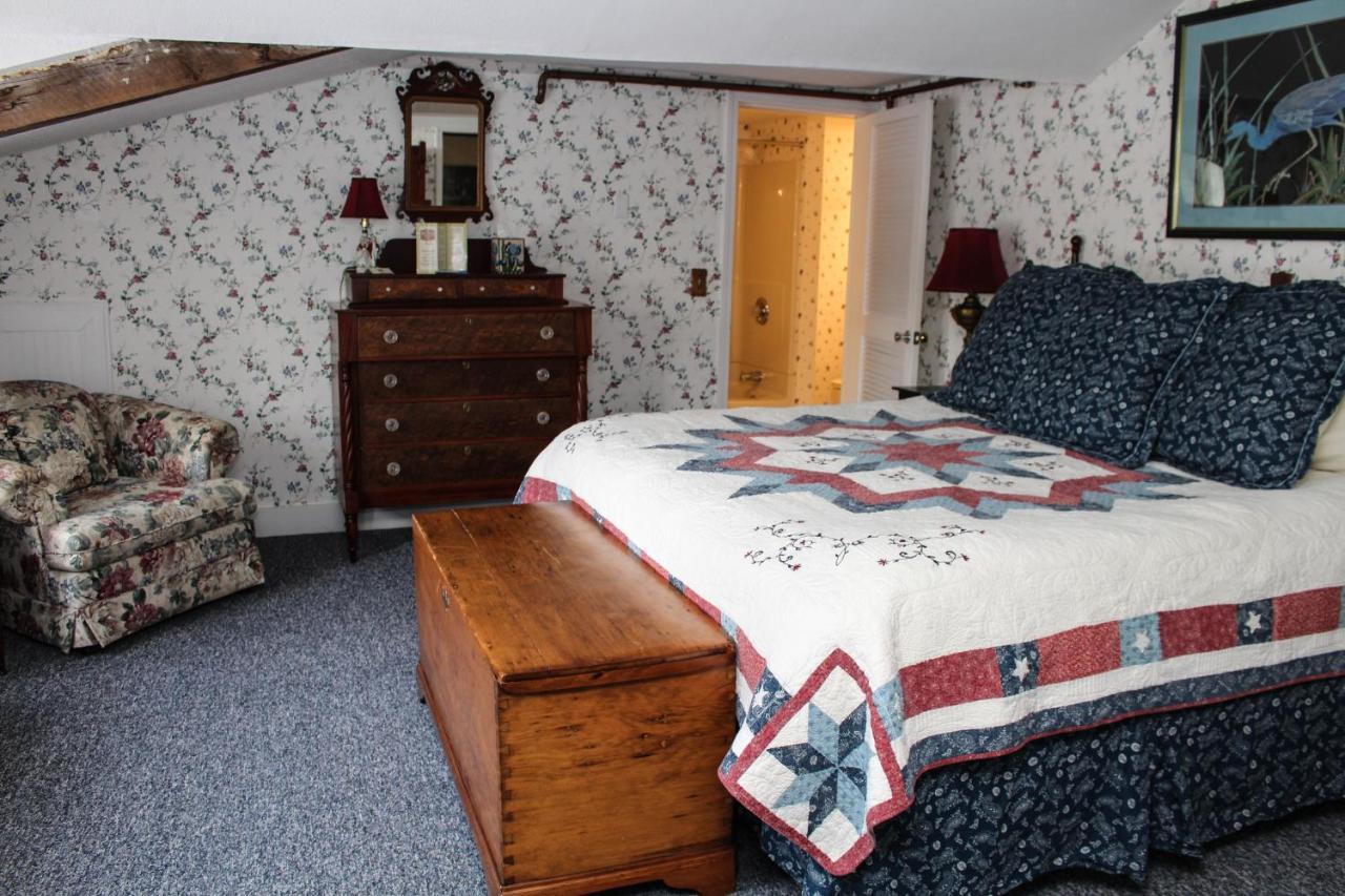 The Nutmeg Inn Мередит Экстерьер фото