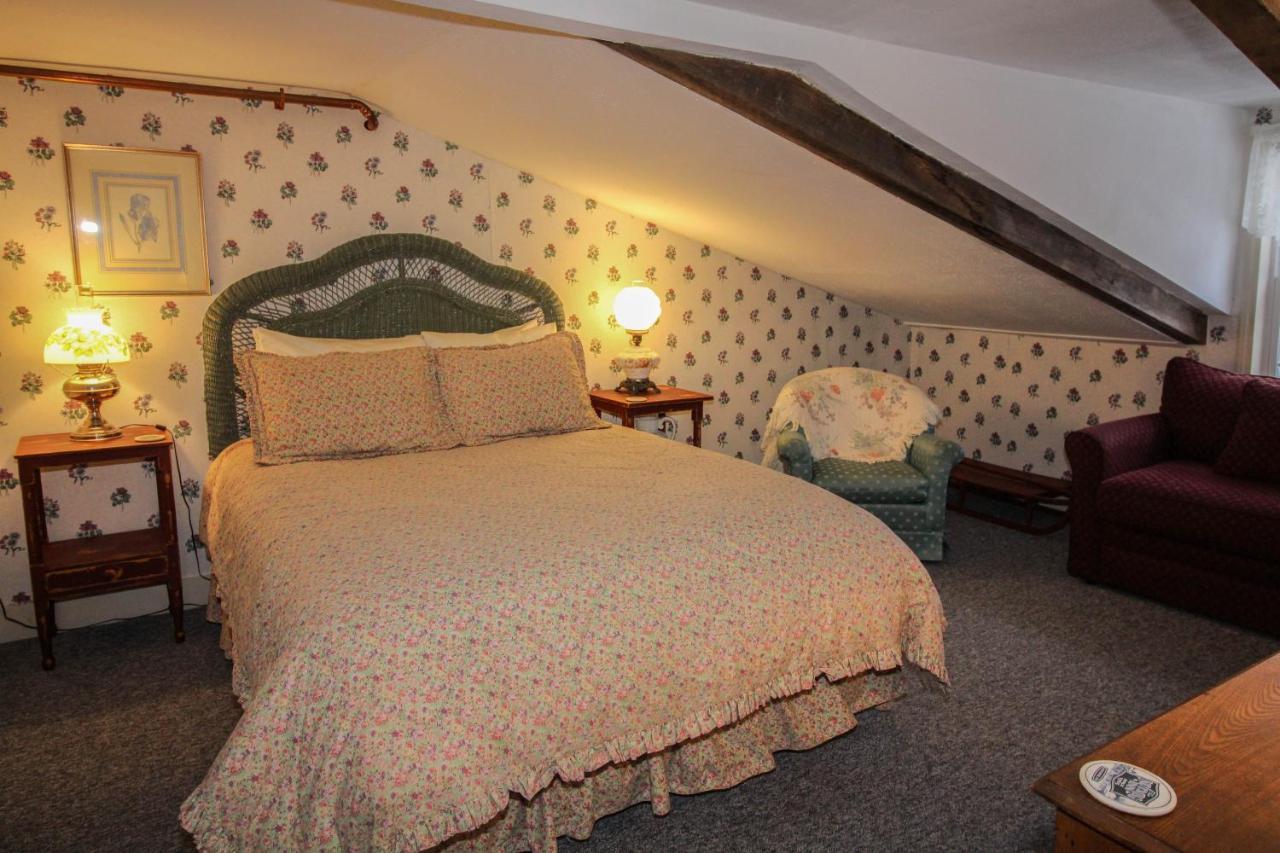 The Nutmeg Inn Мередит Экстерьер фото
