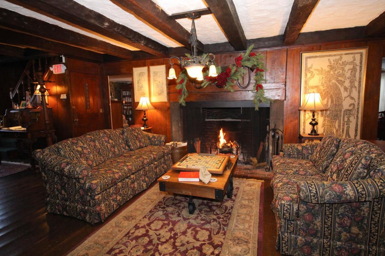 The Nutmeg Inn Мередит Экстерьер фото