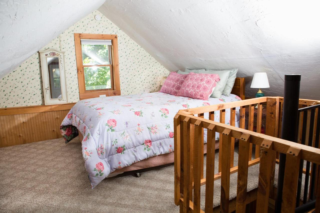 The Nutmeg Inn Мередит Экстерьер фото